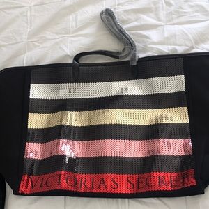 Cute VS travel bag 💼 💋💄